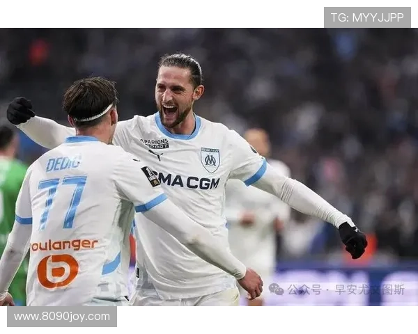 拉比奥本赛季进球助攻数双位数表现出色